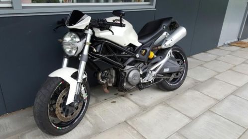 Ducati 696