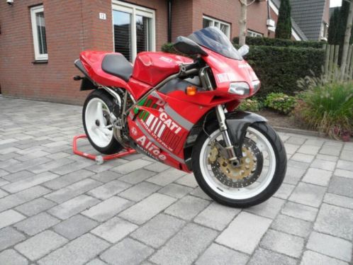 Ducati 748 (3000 km geleden gereviseerd)