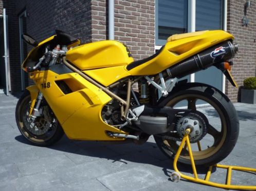 Ducati 748