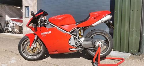 Ducati 748 biposto superbike