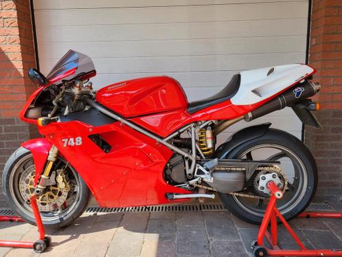 Ducati 748s