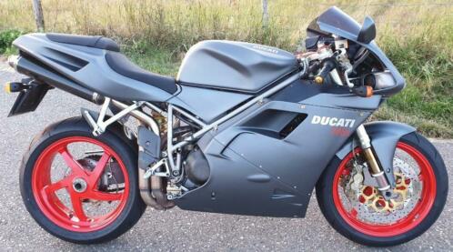 Ducati 748S Senna met VEEL Carbon delen