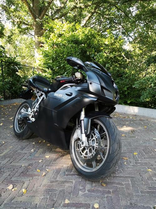 Ducati 749  14.067  Testastretta