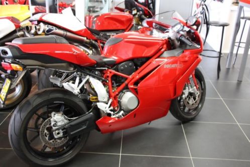 DUCATI 749 BIPOSTO (bj 2005)