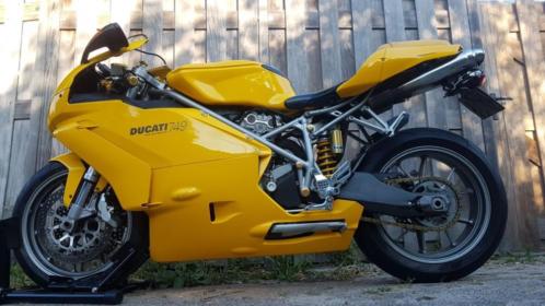 Ducati 749 duoposto superbike