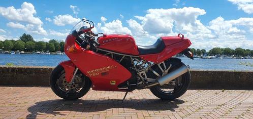 DUCATI 750 Super Sport. Hele nette eerlijke motor.