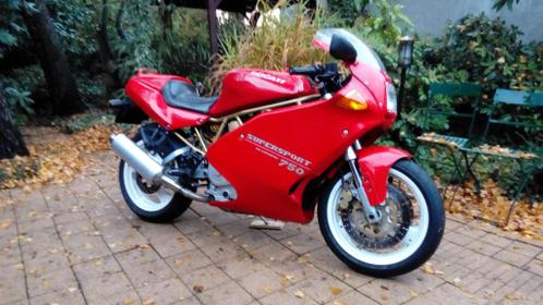 Ducati 750 super sport in zeer goede staat van 1995