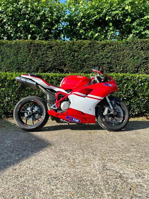 Ducati 848 EVO Rossi Edition