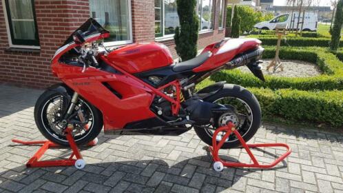 Ducati 848 EVO  Zeer weinig km  Zeer netjes  Veel opties