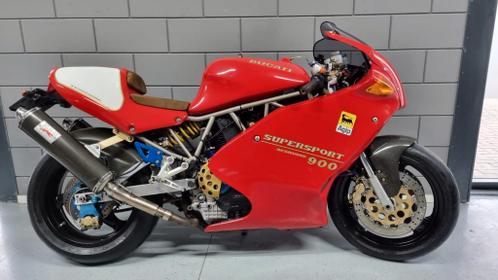 Ducati 900 ss carenata supersport superbike