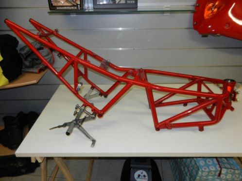 Ducati 900 sssupersport race frame  onderdelen