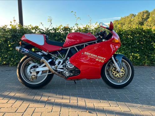 Ducati 900 superlight 2         NR 221