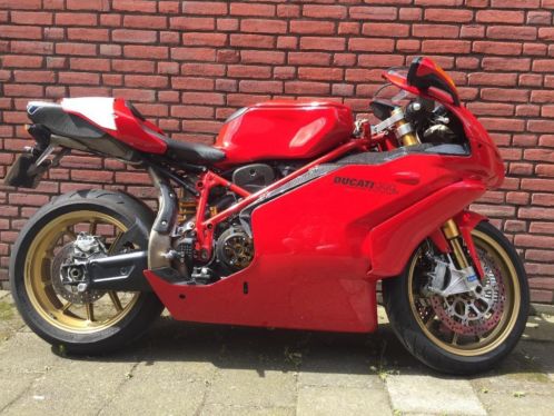 Ducati 999R Superbike