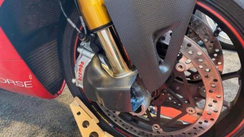Ducati carbon air ducs, panigale  streetfighter v4  v4s