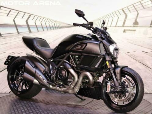 DUCATI DIAVEL 1200 DARK (bj 2016)