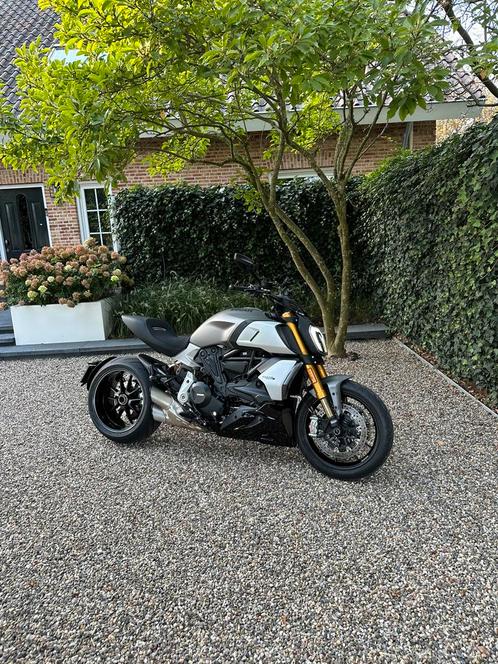 Ducati Diavel 1260s bj 2020 slechts 4370km gereden