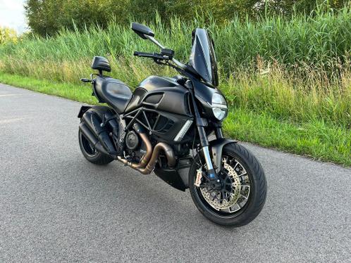 Ducati Diavel (2013  Black edition   extra opties)