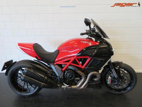 Ducati DIAVEL ABS RED-EDITION PERFECT (bj 2011)