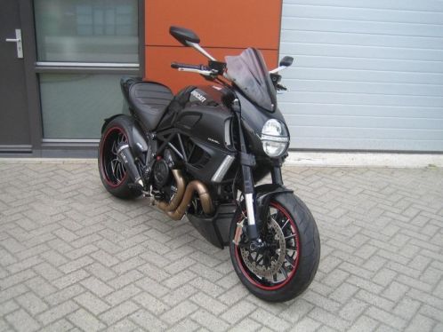 DUCATI DIAVEL (bj 2011)