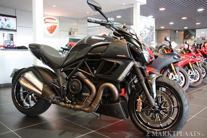 Ducati diavel carbon 