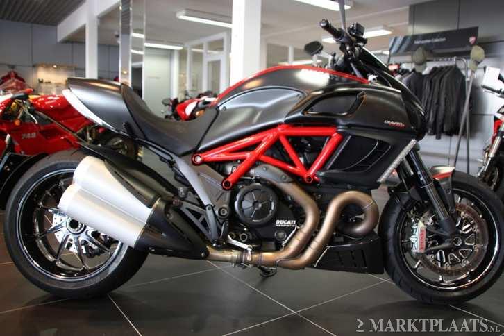 Ducati diavel carbon 