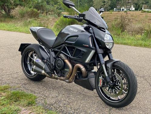 Ducati diavel carbon