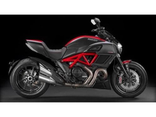 DUCATI DIAVEL CARBON (bj 2015)