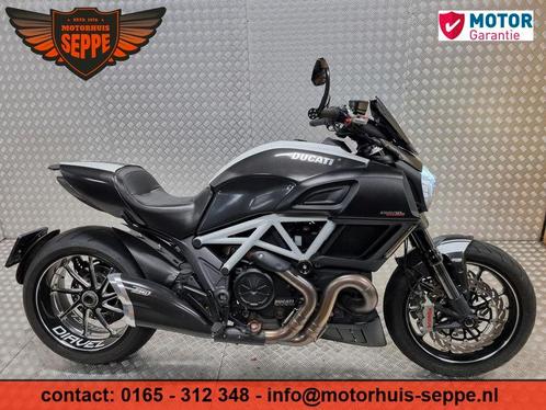 DUCATI DIAVEL CARBON Edition II (bj 2014) UNIEK