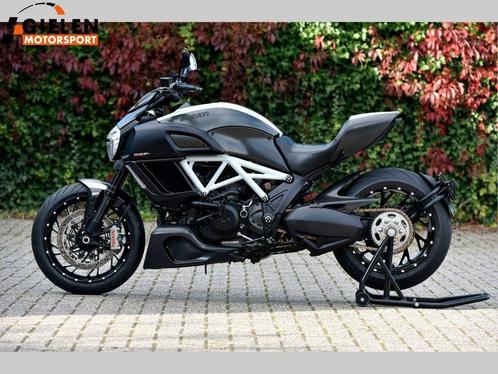 DUCATI DIAVEL Carbon Special