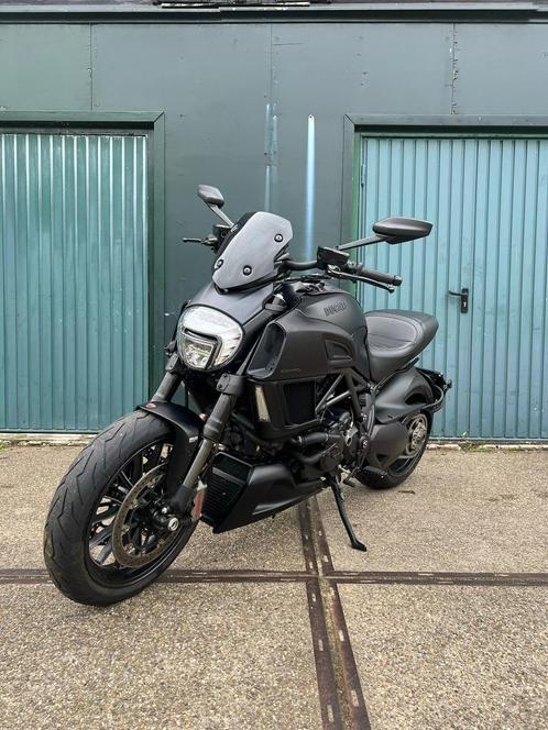 Ducati Diavel Carbon  Uitstekende staat Vol met accesoires