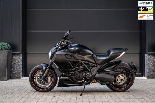 Ducati Diavel Dark 2015  SC Project  Quickshifter