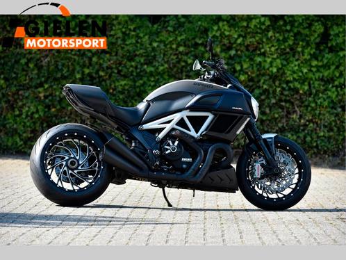 DUCATI DIAVEL   Gesmede velgen 