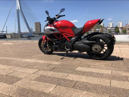 Ducati Diavel rood 1200cc super netjes lage KM