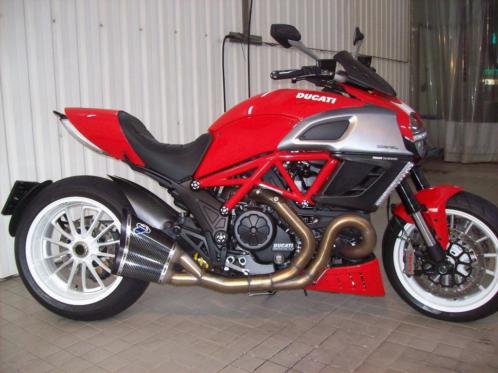 Ducati Diavel Stripe Termignoni Nieuw 