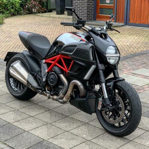 Ducati diavel termignoni