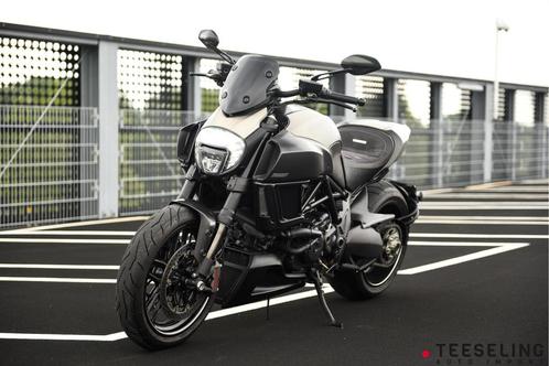 Ducati Diavel Titanium  353500  Termignoni (bj 2015)