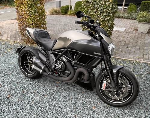 Ducati Diavel Titanium 396500