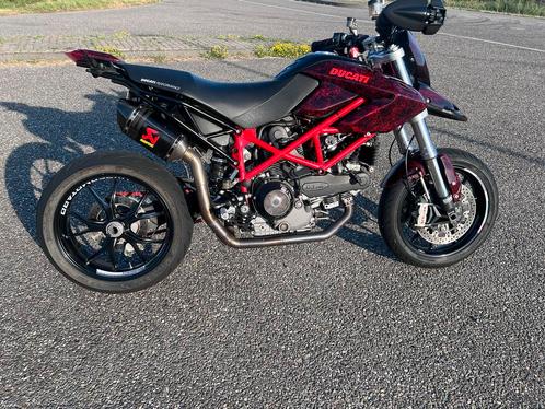 Ducati hypermotard 1100 evo