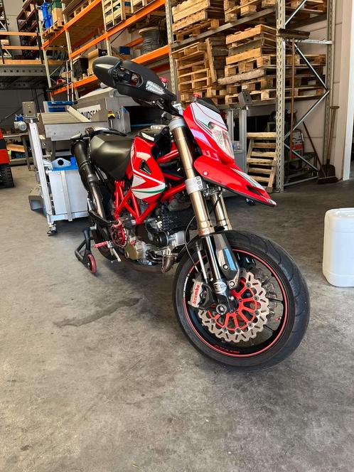 Ducati hypermotard 1100 S