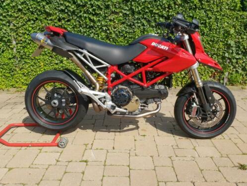 Ducati Hypermotard 1100S