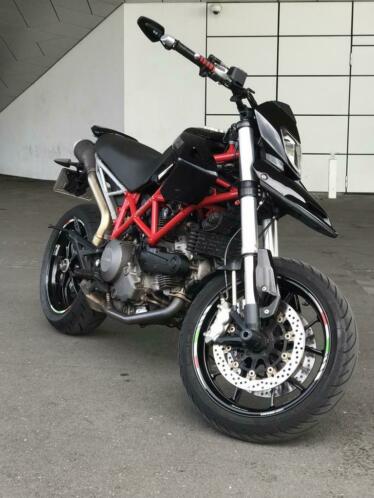 Ducati Hypermotard 796