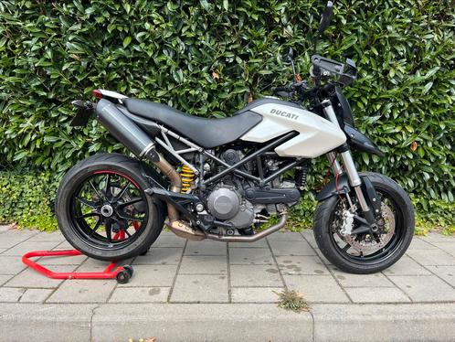 Ducati Hypermotard 796