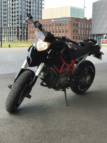 Ducati Hypermotard 796