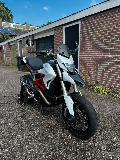 Ducati Hypermotard 821 2014 Wit SC-Project Carbon Led