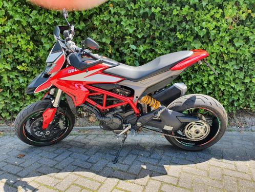 Ducati hypermotard 821