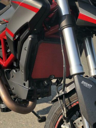 Ducati Hypermotard 821 met heel veel extras