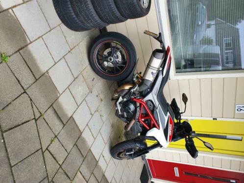 Ducati hypermotard 821 sp 2016