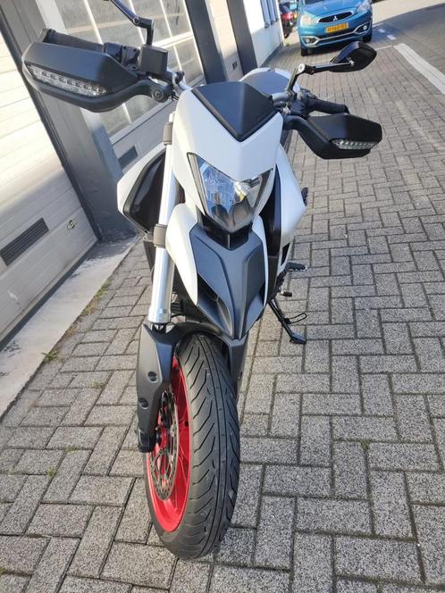 Ducati hypermotard 939 hyperstrada 2018 moto volledig Carbon