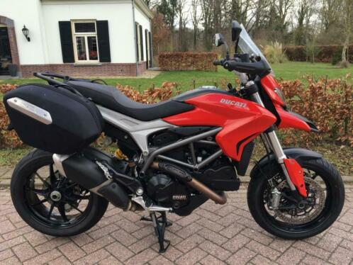 Ducati Hyperstrada 821 ABS  DTC (BJ 2013) 20.200KM Koffers