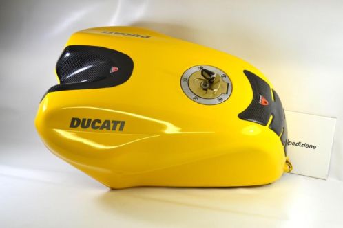 Ducati kuipdelen,tanks,zitjes,ect